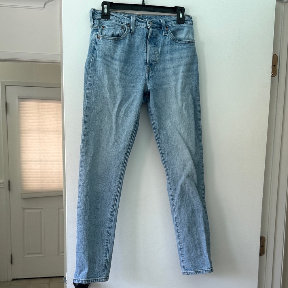 Light Blue Levi’s 501 Skinny